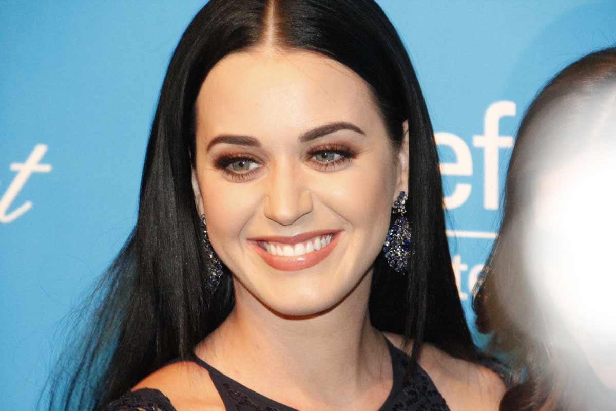 29 Interesting, Fun Facts About Katy Perry, Pop Musician - Biography Icon